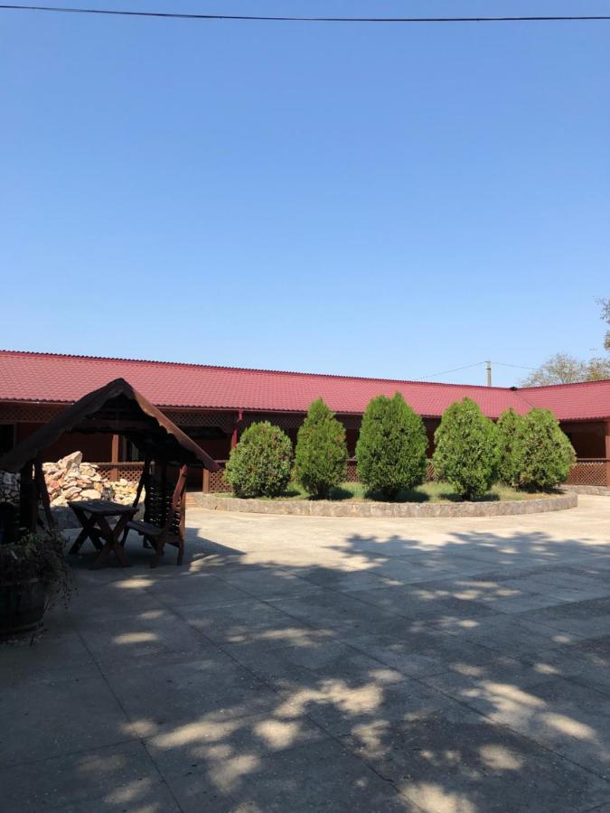 Holiday Bed & Breakfast Perekrestye Exterior photo