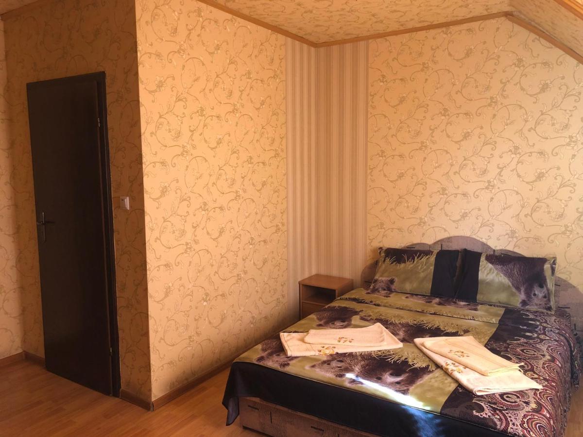 Holiday Bed & Breakfast Perekrestye Exterior photo